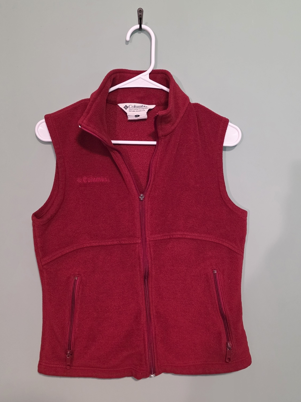 Columbia Women's Deep Red Fleece Vest